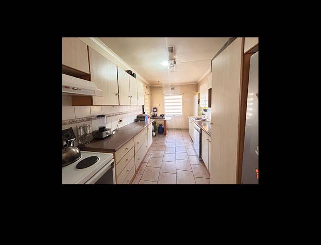 4 bed property to rent in ALLEN GROVE